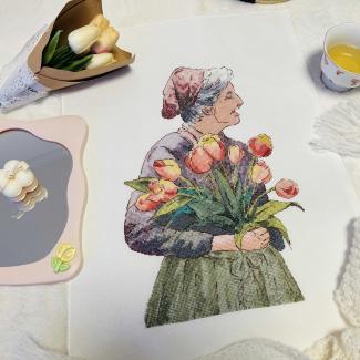 Xiutime Cross Stitch KitNO. 240Grandma with Bouquet